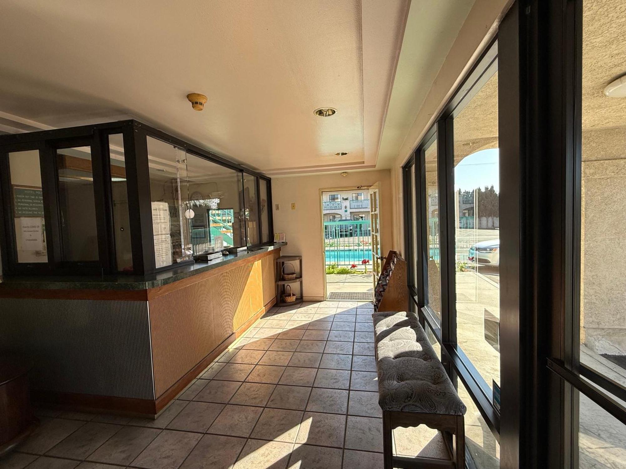 Fiesta Inn Los Angeles - Bell Gardens Exterior photo